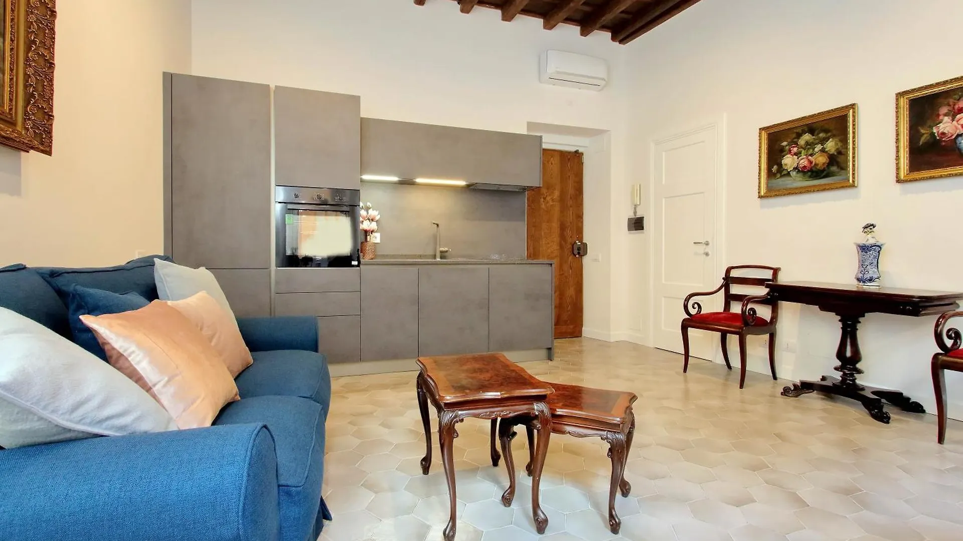 Luxury Apartment In Rione Monti Rome Italy